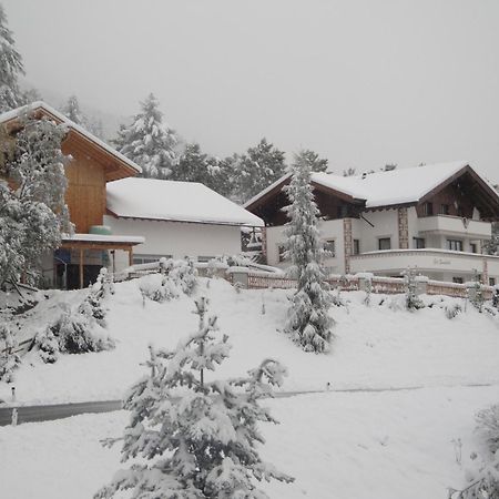 Hotel Gut Sonnbichl Ladis Exterior foto